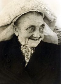 Antonia Bankers (1882-1977).jpg