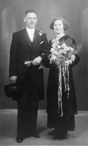 Huwelijksfoto van Cees en Maria op 23 april 1938. Foto: collectie familie Van Teeffelen.