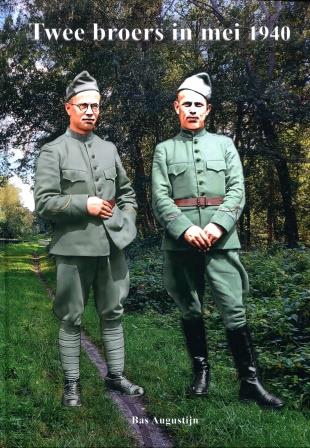 Bestand:Twee broers in mei 1940 LR.jpg