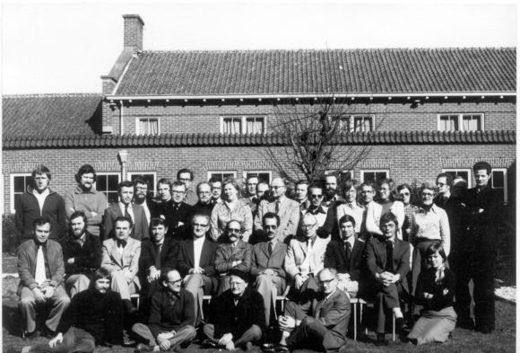 Bestand:Docenten St Willibrord-Gymnasium 1976.jpg