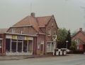 Garage Manders aan de Heuvelstraat in Deurne omstreeks 1978. Foto ter beschikking gesteld door familie Manders