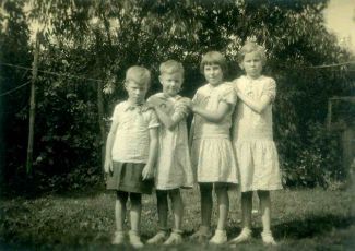 Vier oudste dochters Foto's: collectie Piet Nies