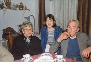Marie en Harrie van Neerven met kleindochter Gerrie foto collectie Harrie van Neerven