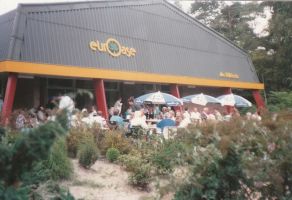Bij restaurant Euroase van de Bikkels.