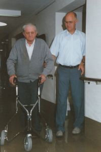 Has van den Heuvel met zoon Harrie in St. Jozefheil in Bakel in 1992.