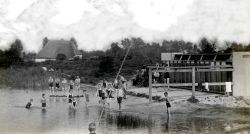 In 1933 werd het zwembad De Clarinet aangelegd.